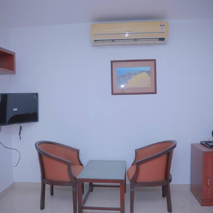 Redbell Suites Malapuram Malappuram Dış mekan fotoğraf